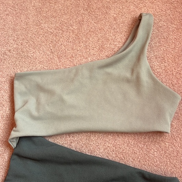 Gray Two Toned One Piece Swimsuit SHEIN Size Large - Picture 2 of 6